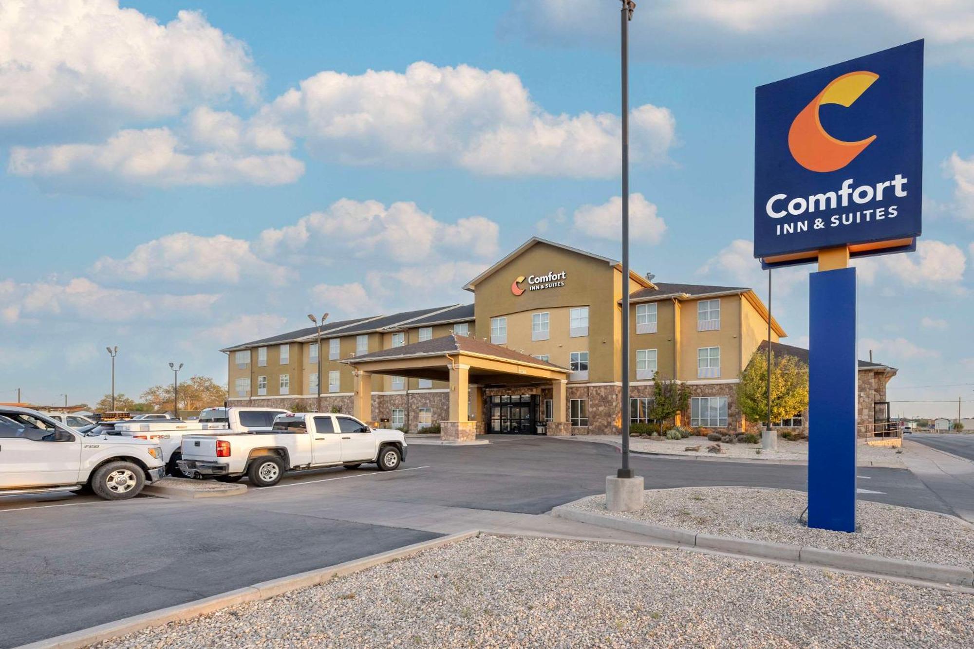 Comfort Inn & Suites Artesia Exterior photo